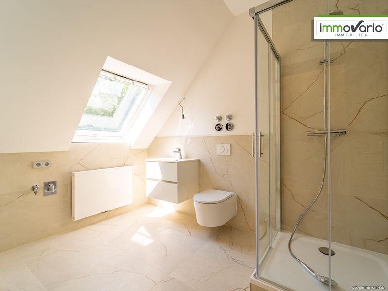 Ideal für Singles! Kleines 2-Raum-Apartment in repräsentativer Villa mit Tageslichtbad & Dusche.